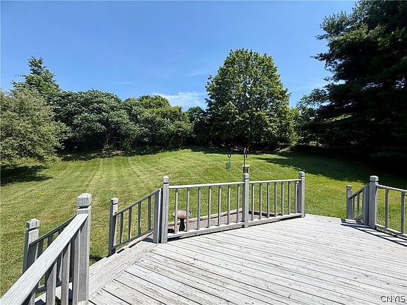 5th image of 3 Knollwood Dr