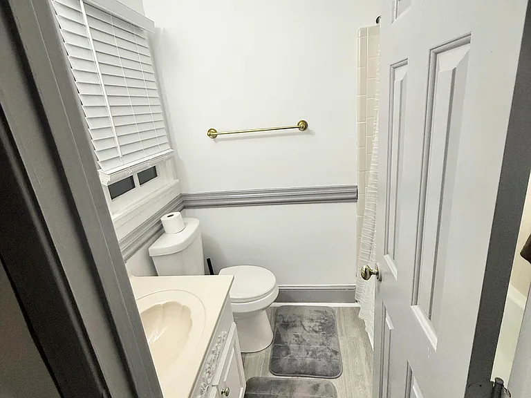 Kinnett Dr SW — Photo 7