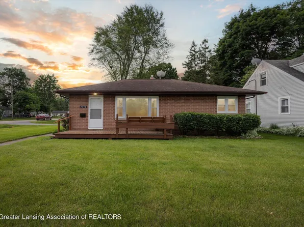 4589 Spahr St, Holt, MI 48842