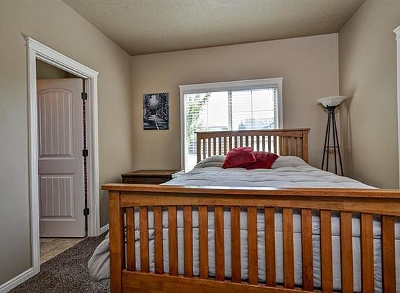 Guest room and jack and jill