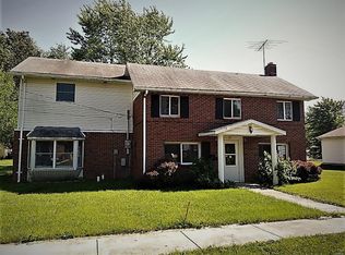 122 E Pennsylvania St, Staunton, IL 62088