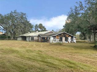 1083 Cowart Rd, Plant City, FL 33567