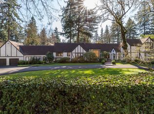 2206 S Greenwood Rd, Portland, OR 97219