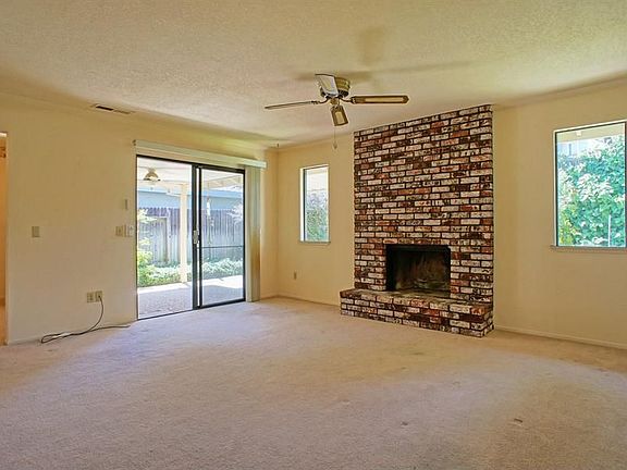 5th image of 7820 Casa Bella Way