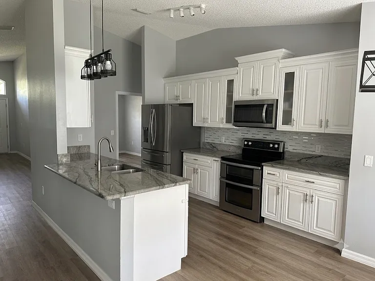 6407 Whit Ct — Photo 15
