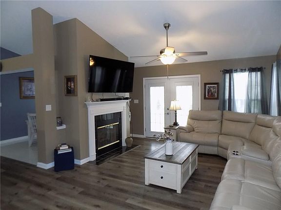 4th image of 5973 Blue Heron Way