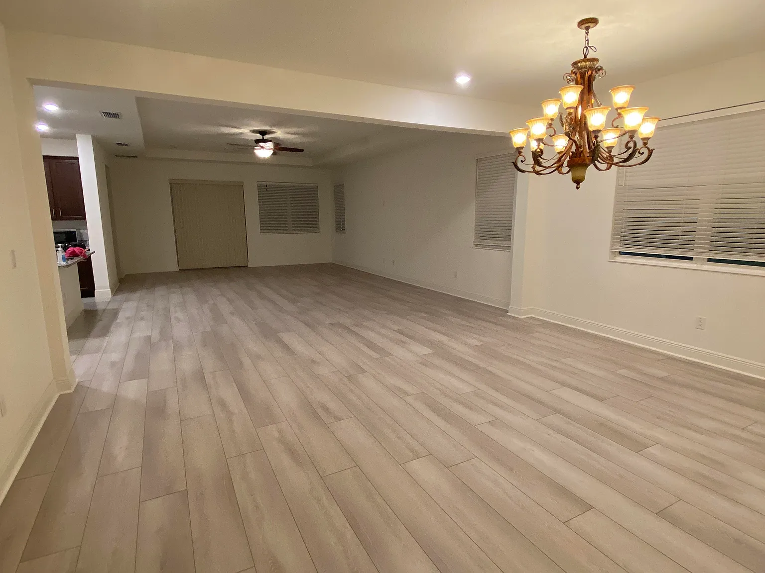 4 bed, 2330 sqft, $3,800 — Photo 4