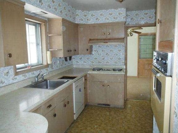 4th image of 407 Madero Dr