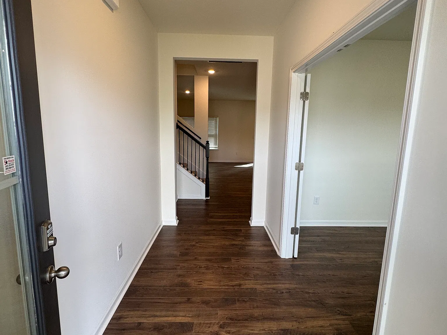 948 Utopia Ln — Photo 3