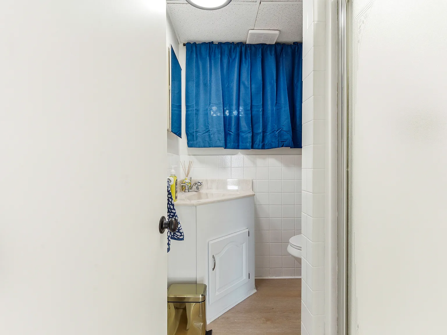 3 bed, 900 sqft, $2,395 — Photo 3