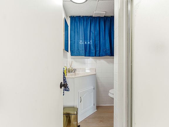 3rd image of 116 Railroad Ave #3