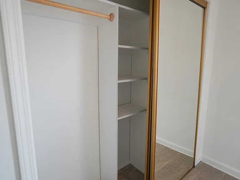 4213 W Clark St — Photo 11