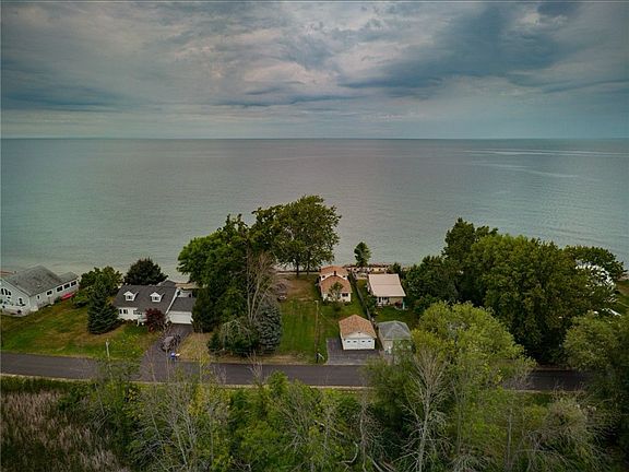 4th image of 6414 Shore Acres Dr