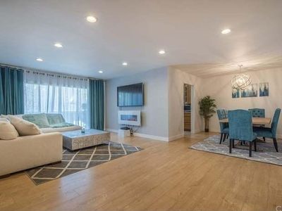 12955 Riverside Dr APT 204, Sherman Oaks, CA, 91423