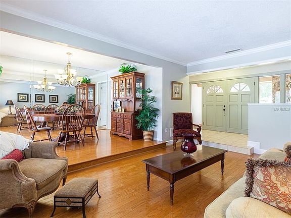 3rd image of 2720 Citron Dr