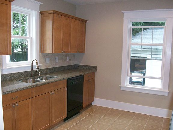 2nd image of 35 Tallman Ave