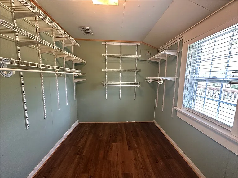 131 Dell Ave — Photo 19