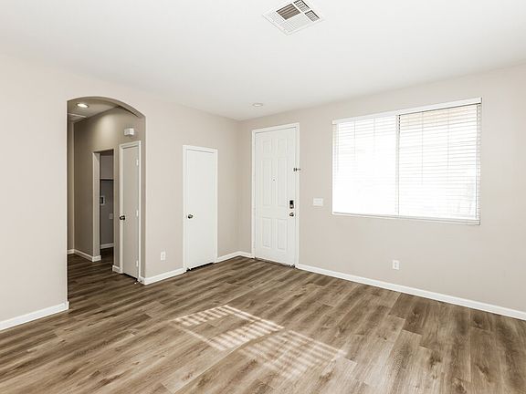 5th image of 9782 Vista Crest Ave