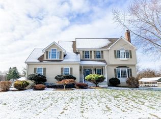 8 Winterberry Dr, Colchester, CT 06415