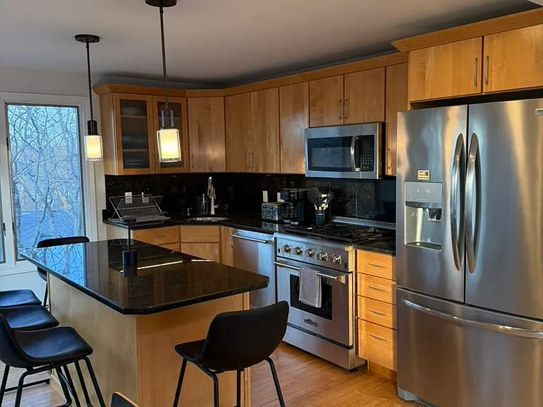 4 Willow Dr #3 — Photo 3