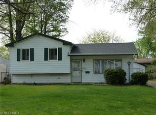 23917 Delmere Dr, North Olmsted, OH 44070