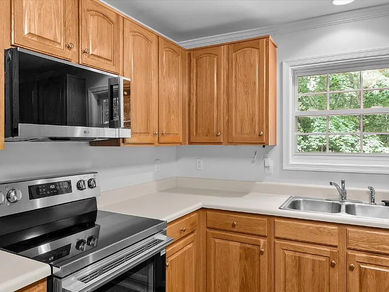 5701 Hereld Green Dr — Photo 24