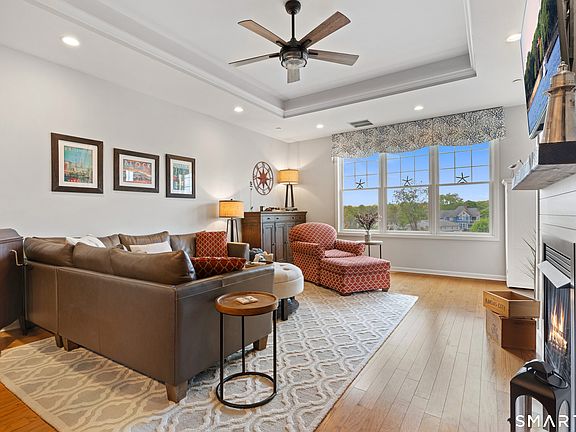 3rd image of 60 Maple Street #39