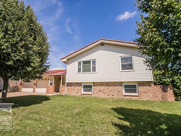 2nd image of 807 Hillway Dr