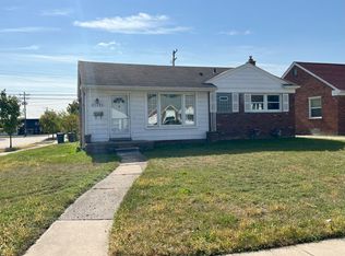 25201 Riverdale St, Dearborn, MI 48124