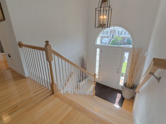 5th image of 1815 Millwood Dr