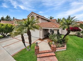 15 Barcelona, Irvine, CA 92614