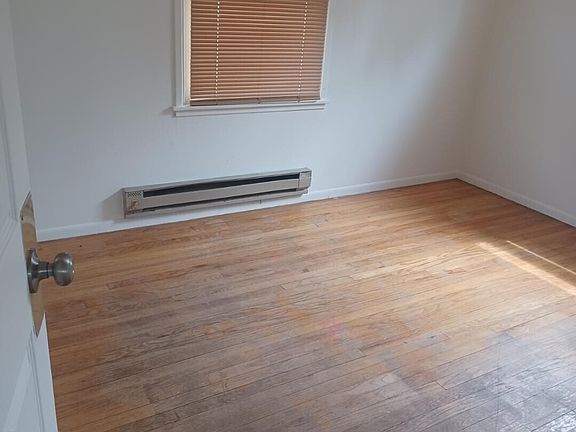 5th image of 410 W Ridge Road