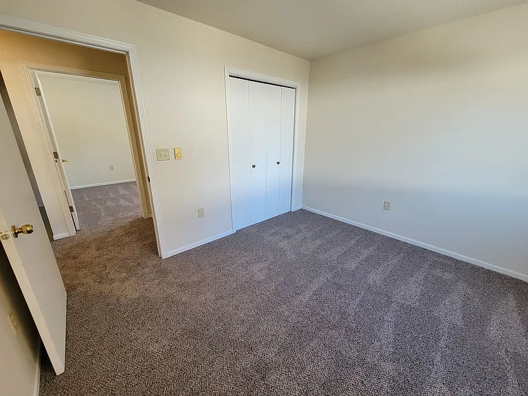 1008 Dutchman Dr — Photo 18