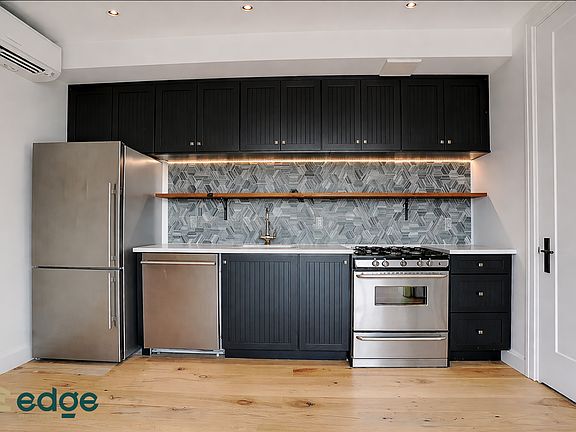 4th image of 180 N 7th St APT 506