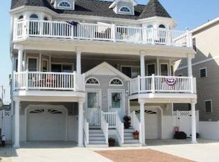 138 42nd St #E, Sea Isle City, NJ 08243