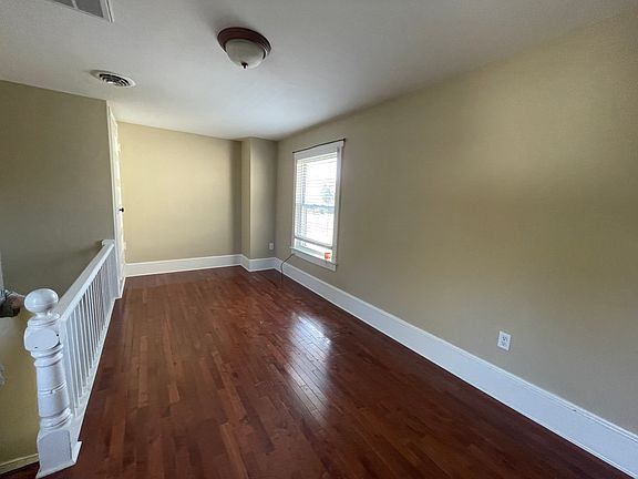 3rd image of 605 S Richard St #2