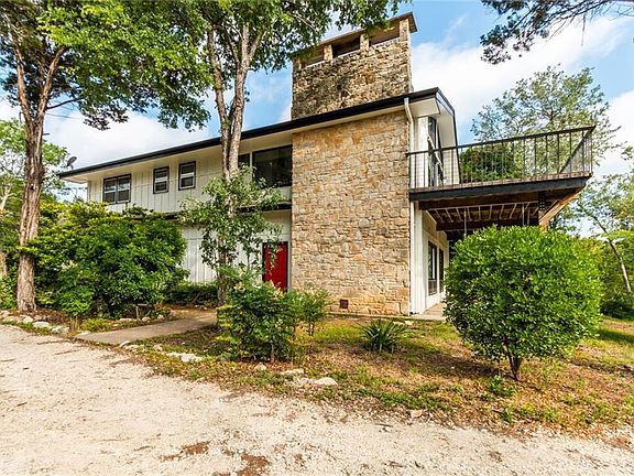 3rd image of 15906 Allenwood Dr
