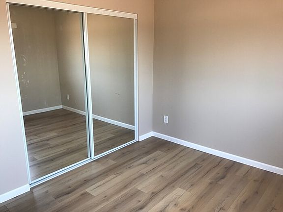 5th image of 6737 Tujunga Ave APT 4