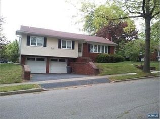 33 Godwin Pl, Clifton, NJ 07013