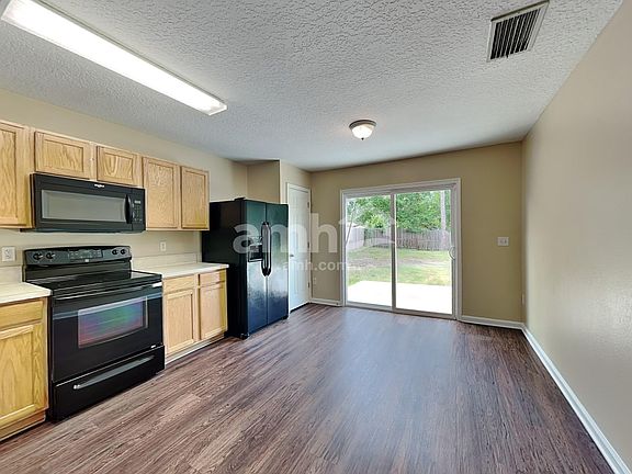 3rd image of 1211 Spring Creek Ct