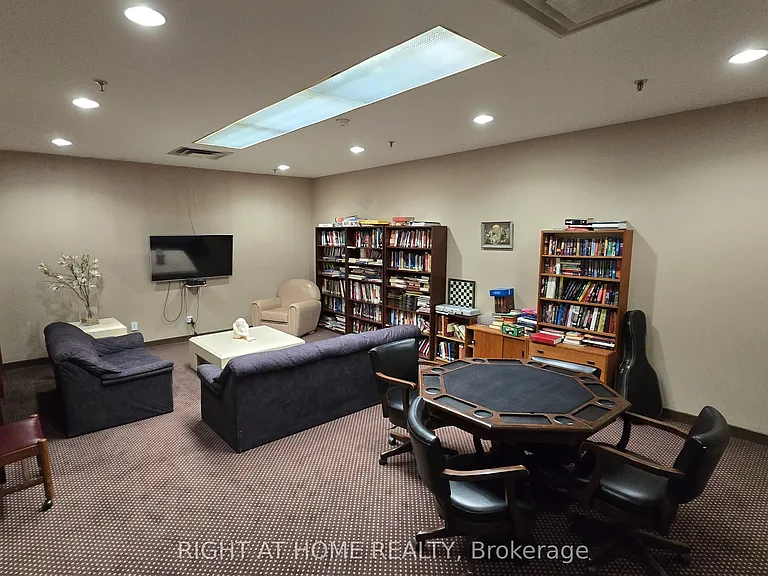 7 Broadway Ave #311 — Photo 9