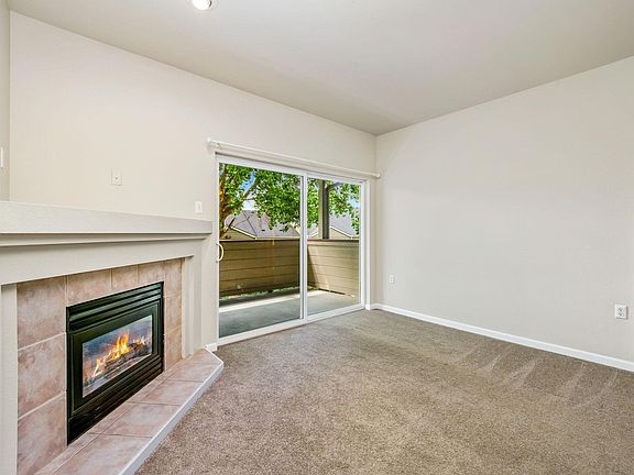 3rd image of 4545 Wheaton Dr #E-380