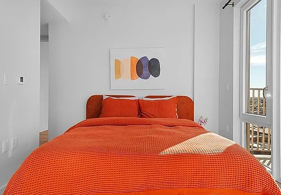 3rd image of 16 West St #Penthouse 16