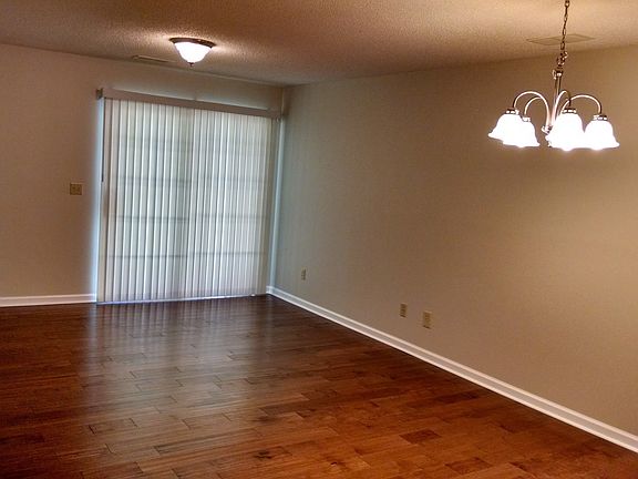 5th image of 45 Charleston Ct #34c67d068