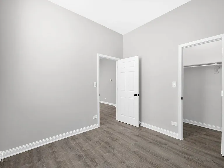 801 E Drexel Square — Photo 10