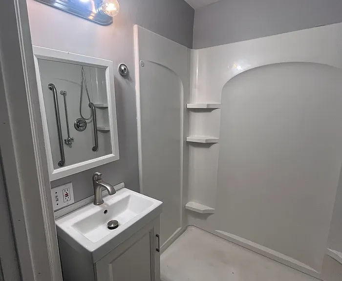 636 Florence St — Photo 19