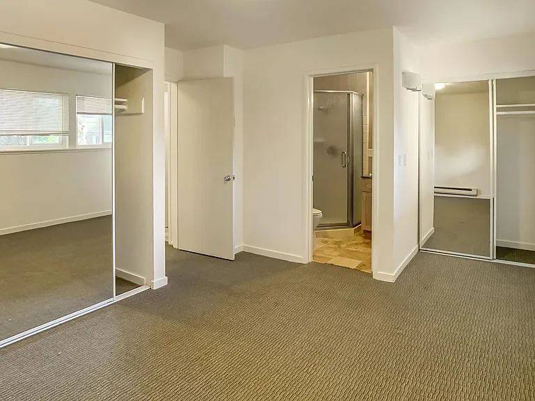1742 Spruce St #22 — Photo 6