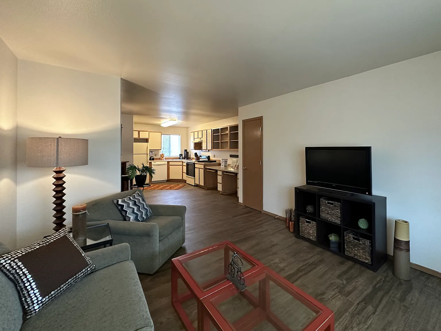 University Court Apartments — Photo 1