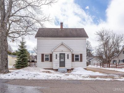756 Michigan St, Ishpeming, MI, 49849