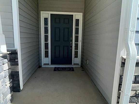 3rd image of 815 Harmony Ranch Ln